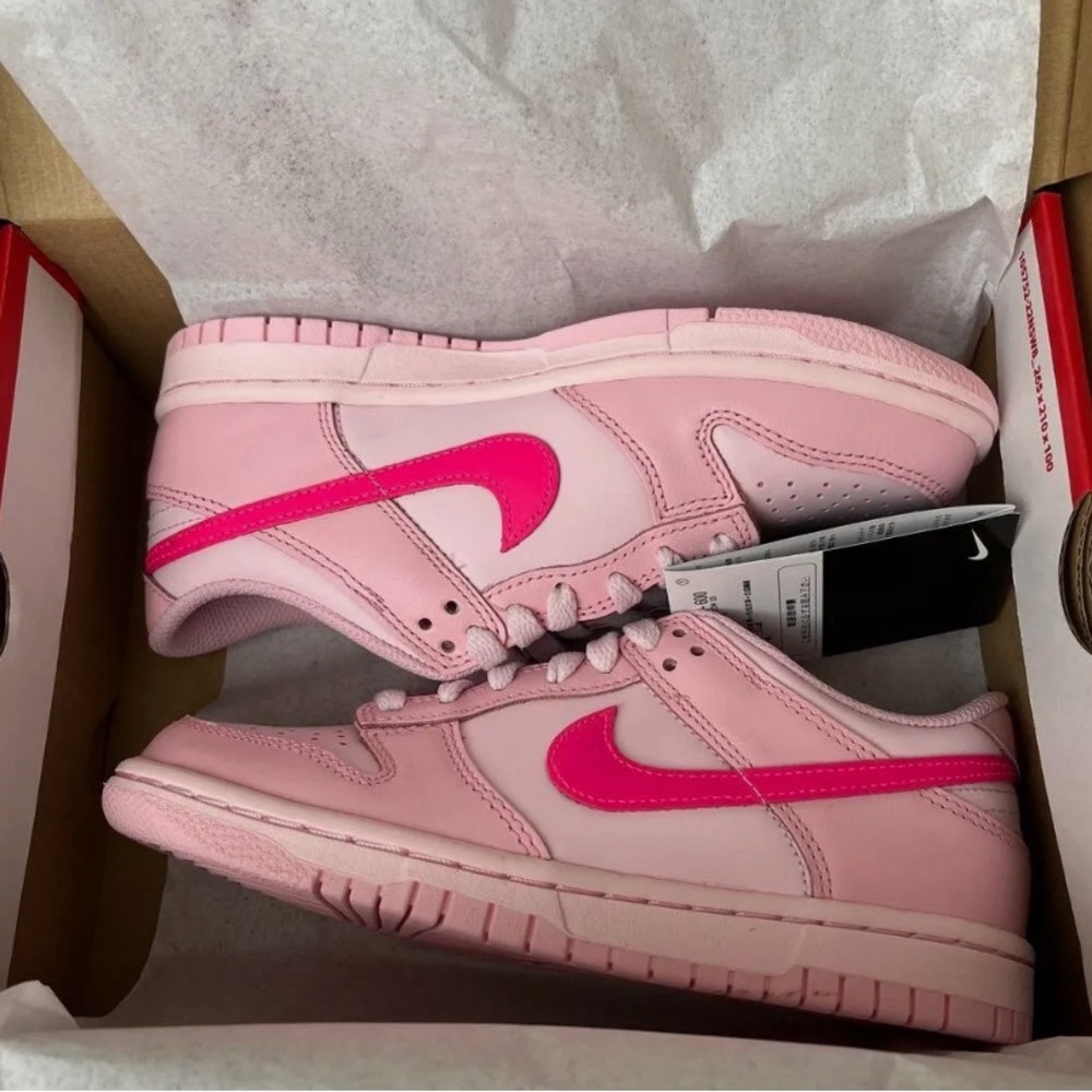 Nike GS Dunk Low Triple Pink RARE MODEL